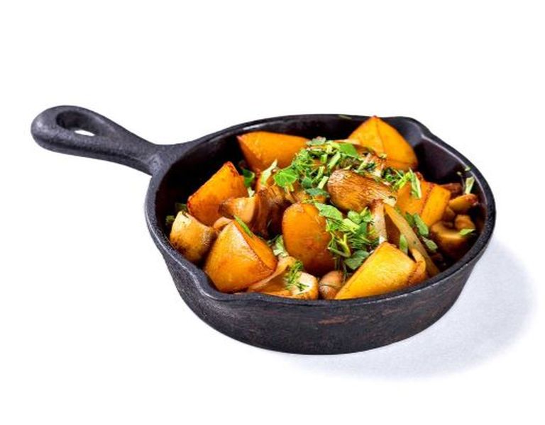 Картофель жареный с грибами