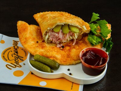 Чебурек по-венгерски