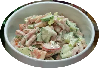 Салат овощной со сметаной