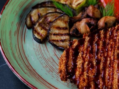 Шницель из курочки с овощам