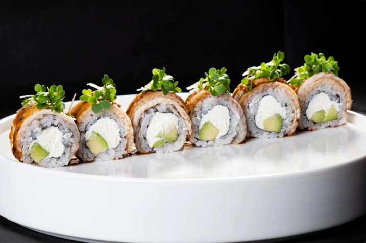 Ролл Филадельфия с Угрем