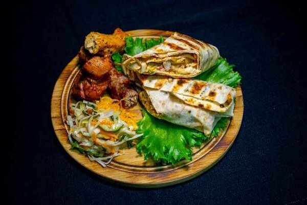 Шаурма с шашлыком из свиной шеи
