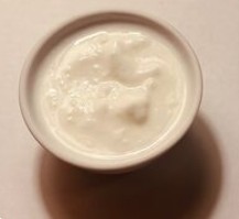 Мацун с чесноком