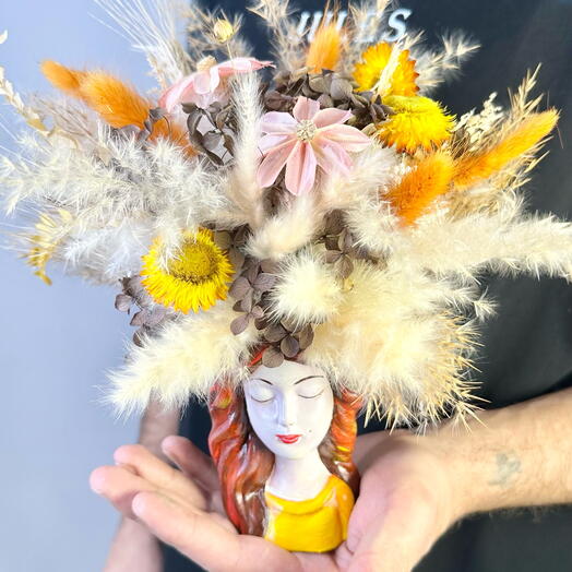 «Муза тепла» композиция из сухоцветов