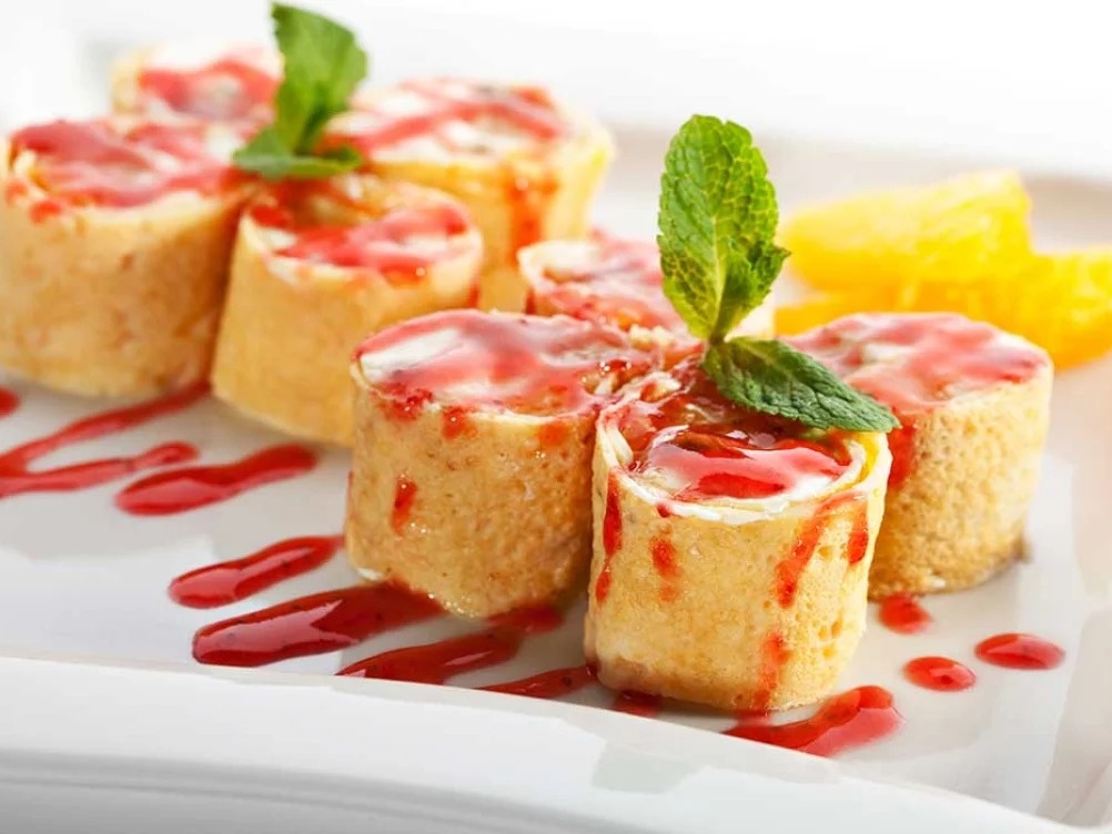 Блинные роллы из фруктов