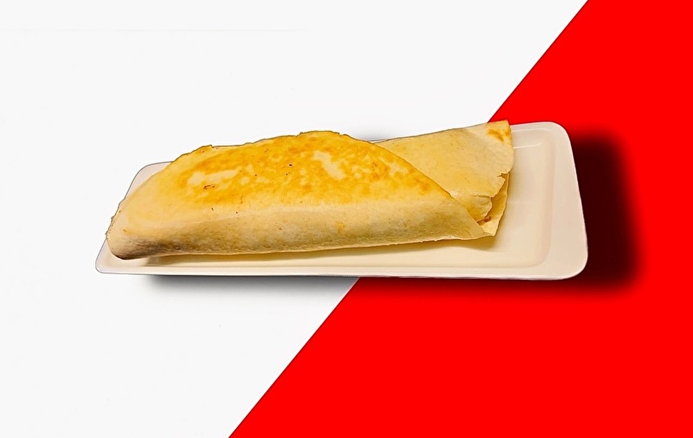Пшеничный ролл с куриными стрипсами
