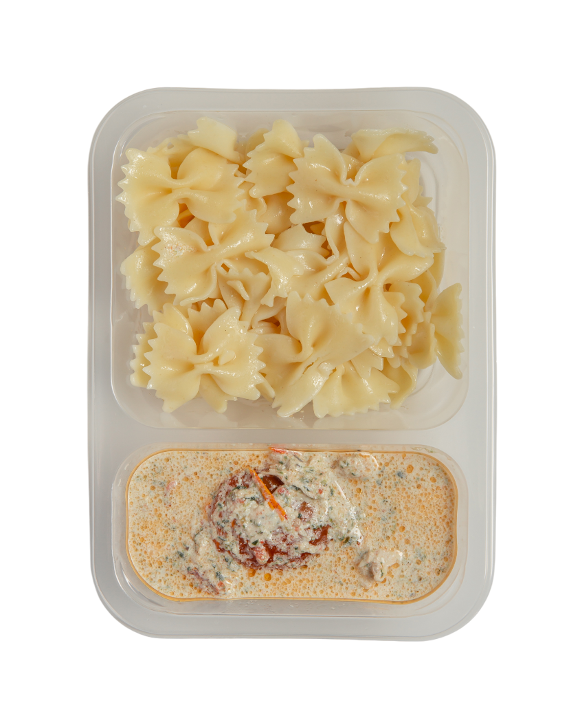 Макароны бантики +Цыпленок в слив. соусе