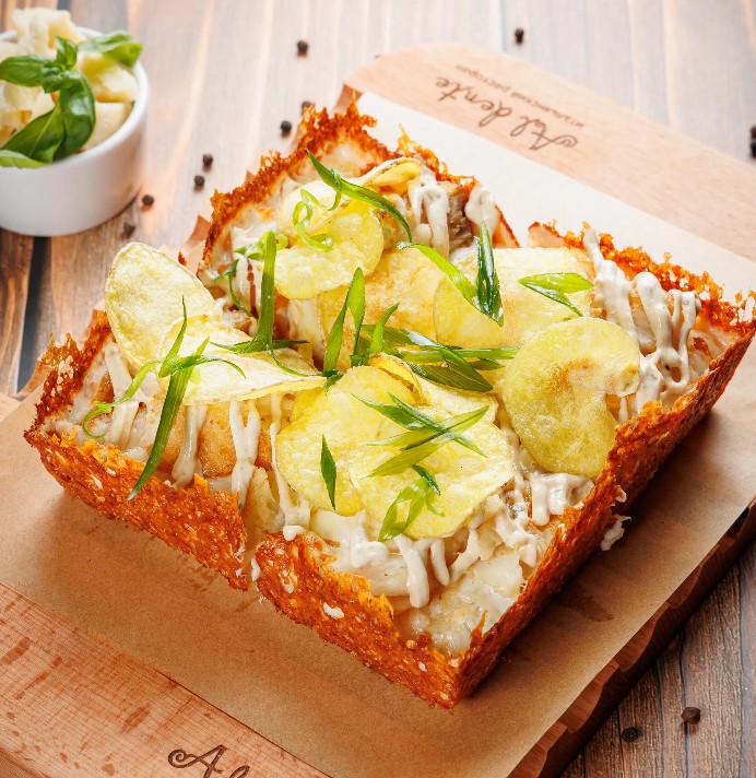 Копченая треска и чипсы