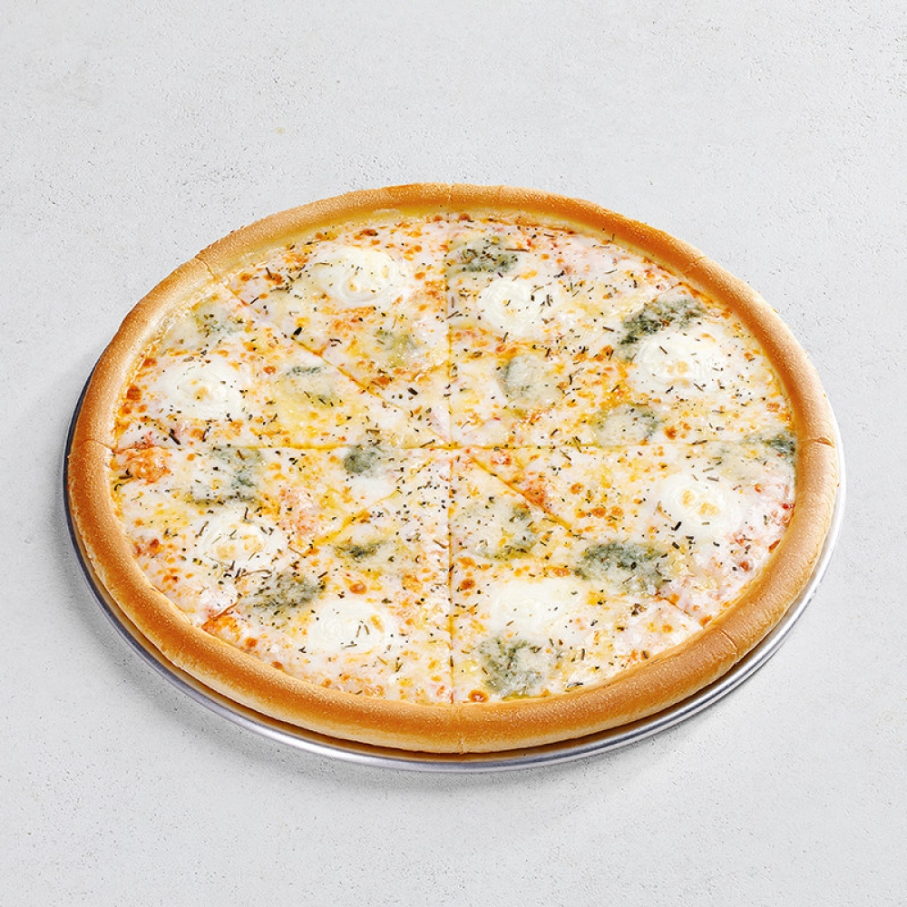 Четыре сыра на томатном соусе