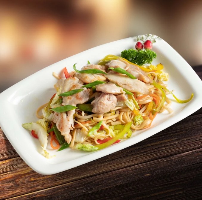Яки удон лапша с курицей