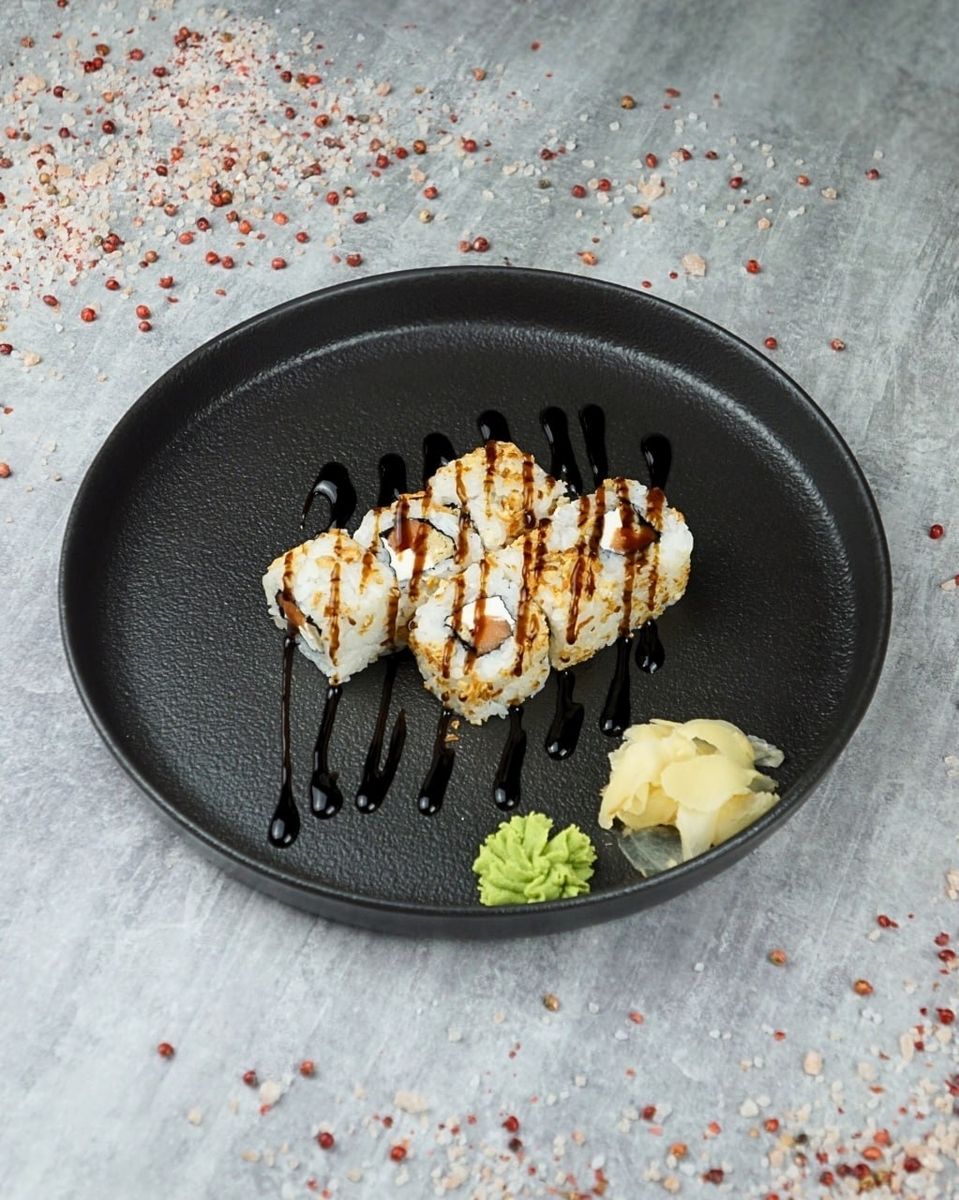 *Ролл  с  копченым лососем