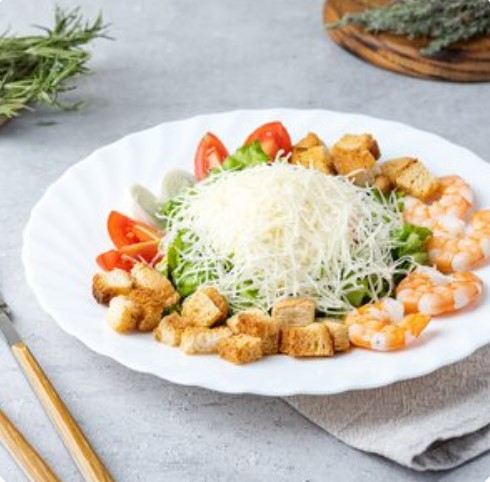 Салат Цезарь с креветками