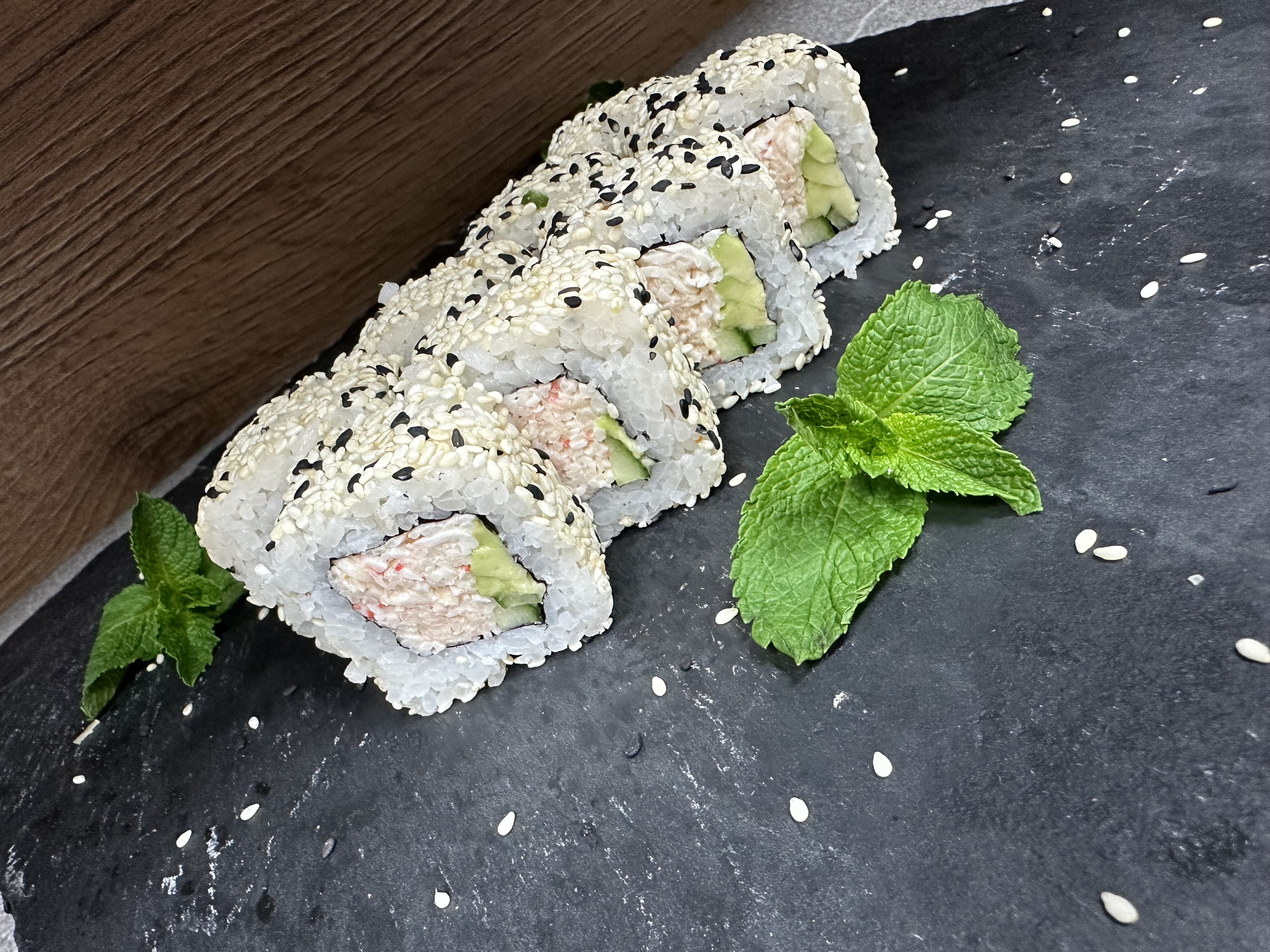 Калифорния с кунжутом