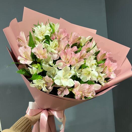 Букет из 11 альстромерий