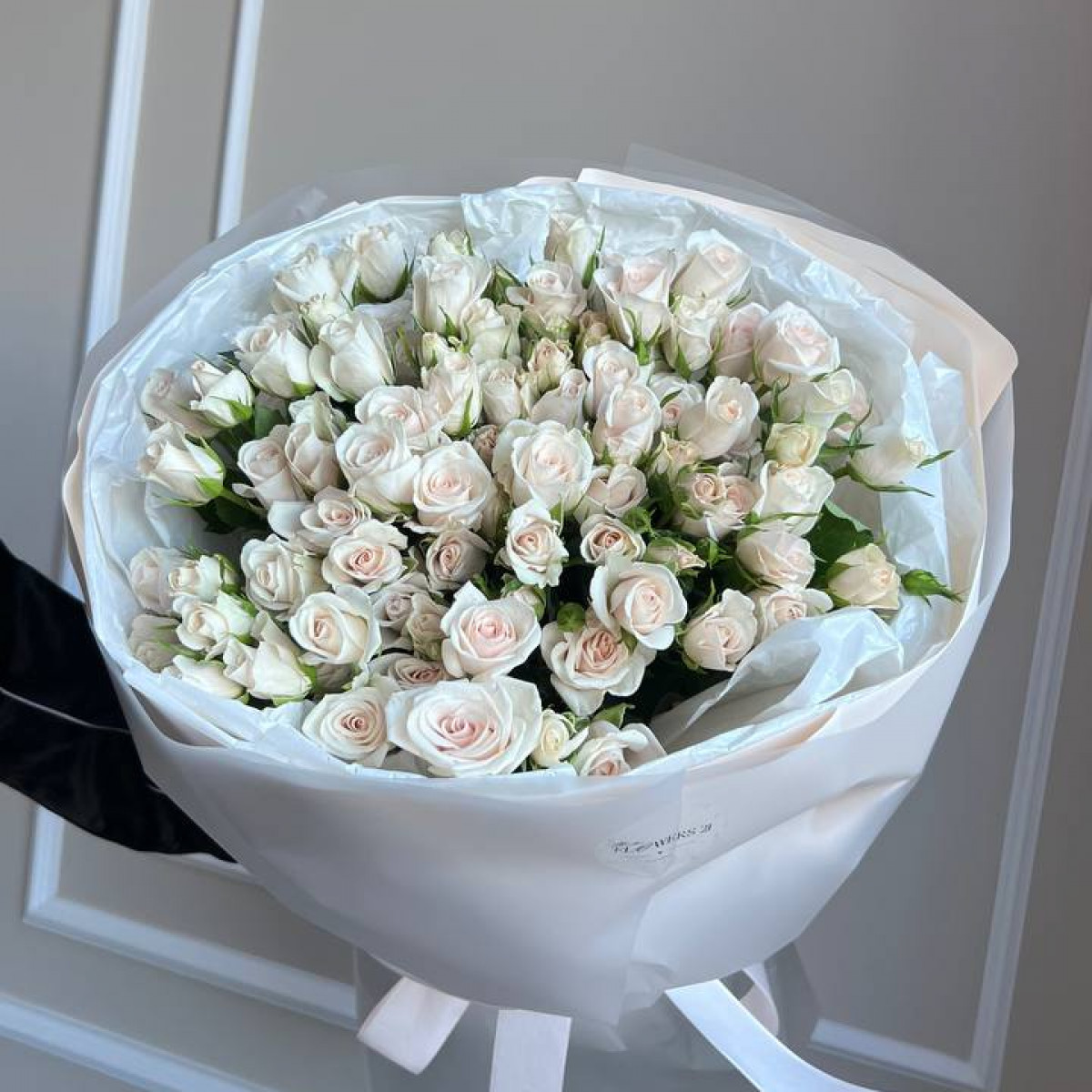 Моно букет из кустовых роз 39 (предзаказ)