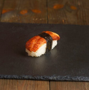 Суши с угрем