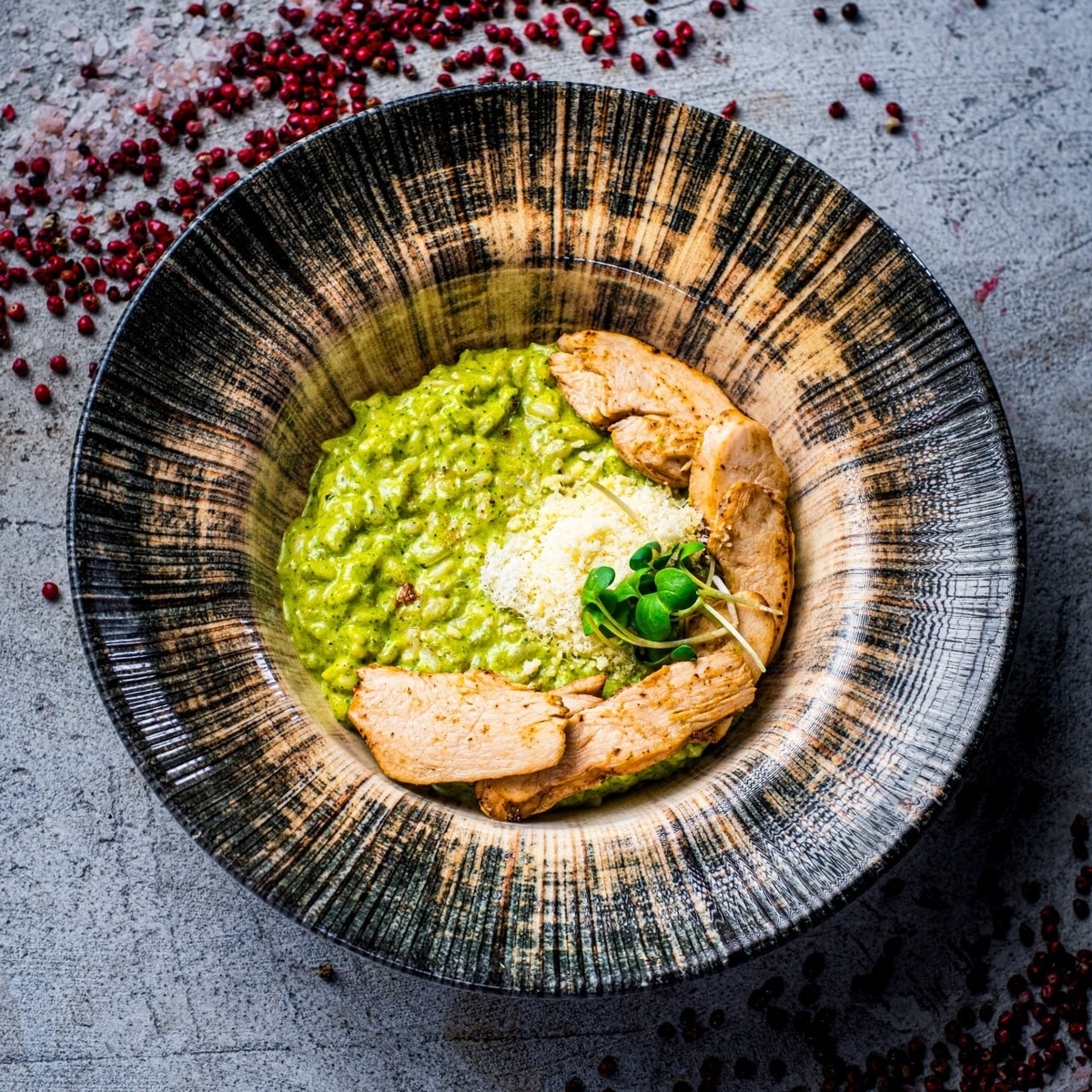 *Ризотто с куриной грудкой и соусом песто