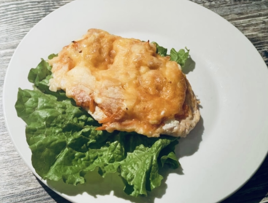 Курица запеченая с корейской морковью