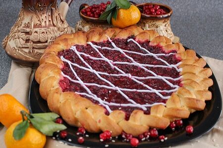 Пирог с брусникой (сметана и сахар) 1кг