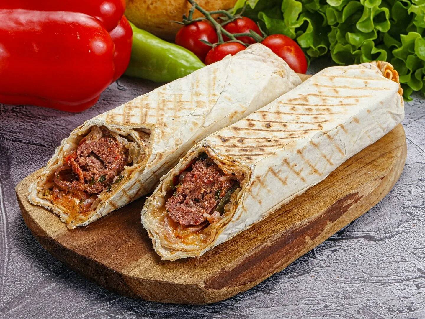 Люля кебаб в лаваше: Курица