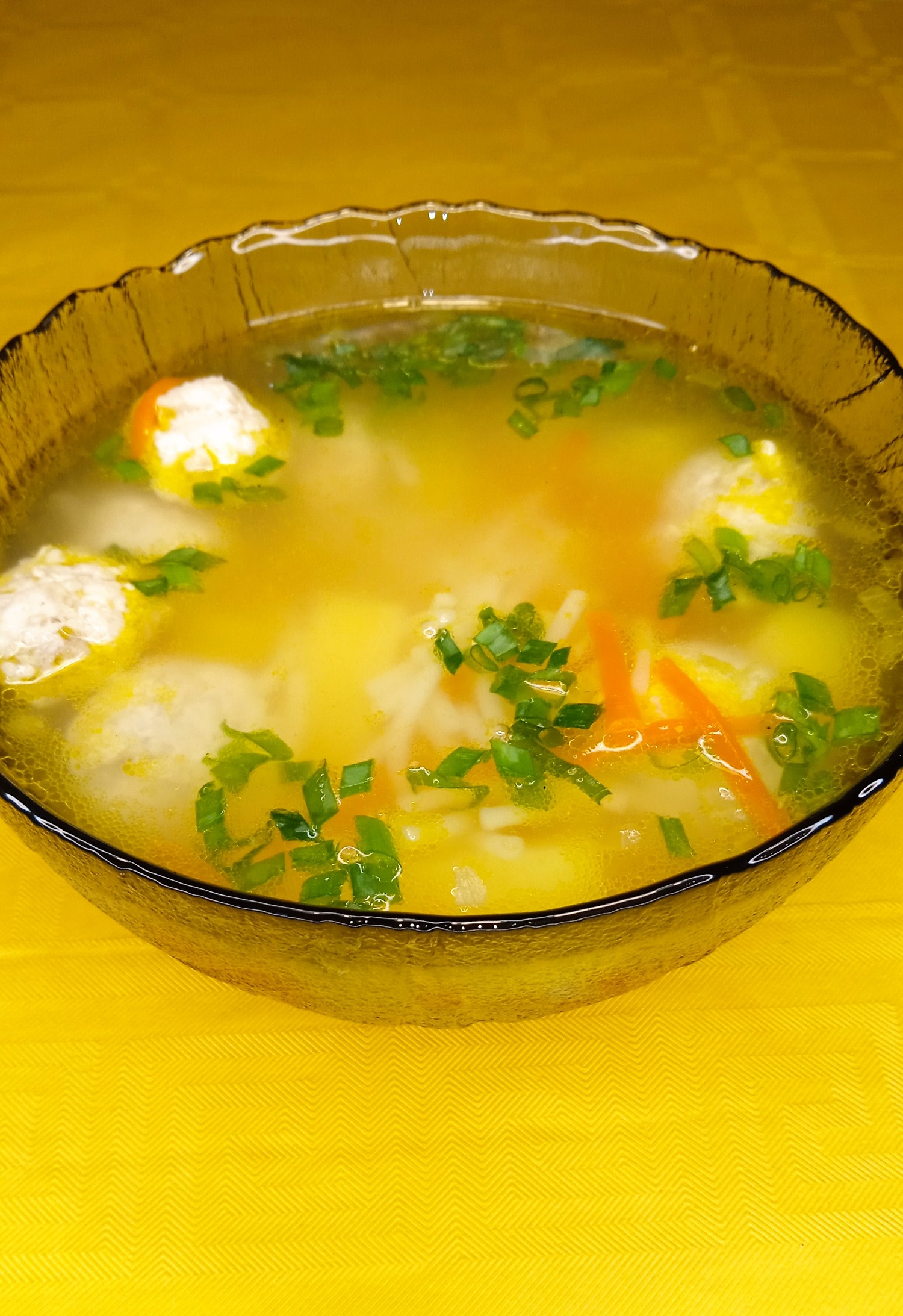 Суп с куриными фрикадельками