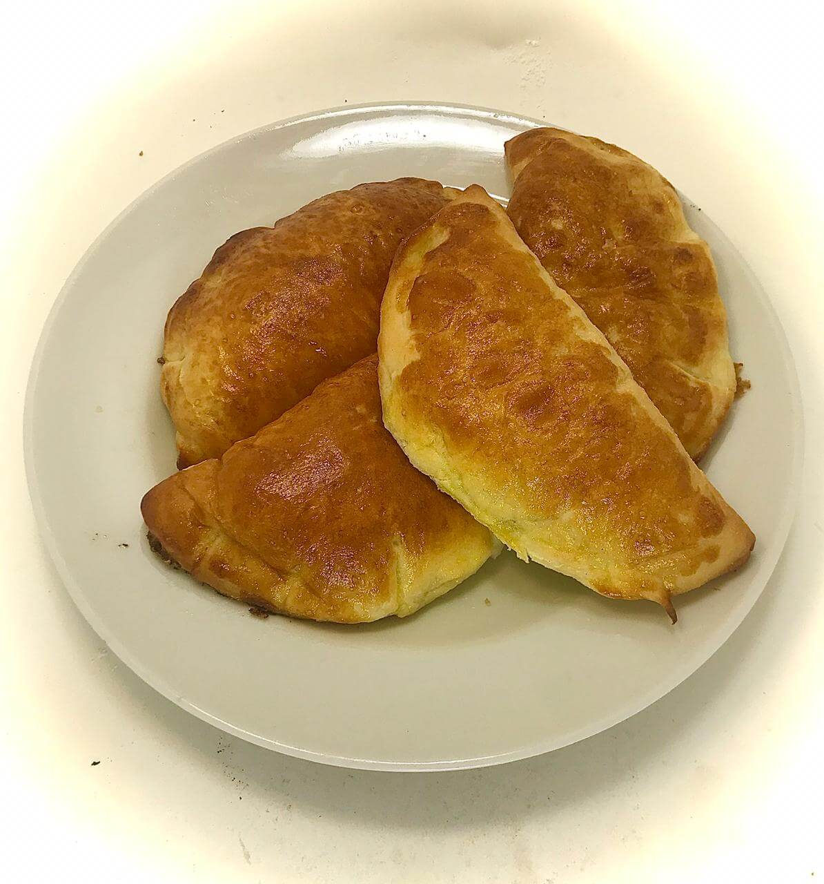 Слойка с ветчиной и сыром, 95 гр