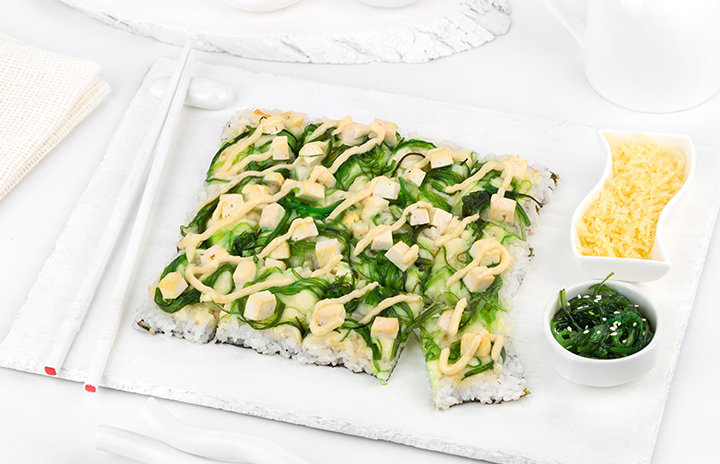 Суши-пицца с тофу и чукой