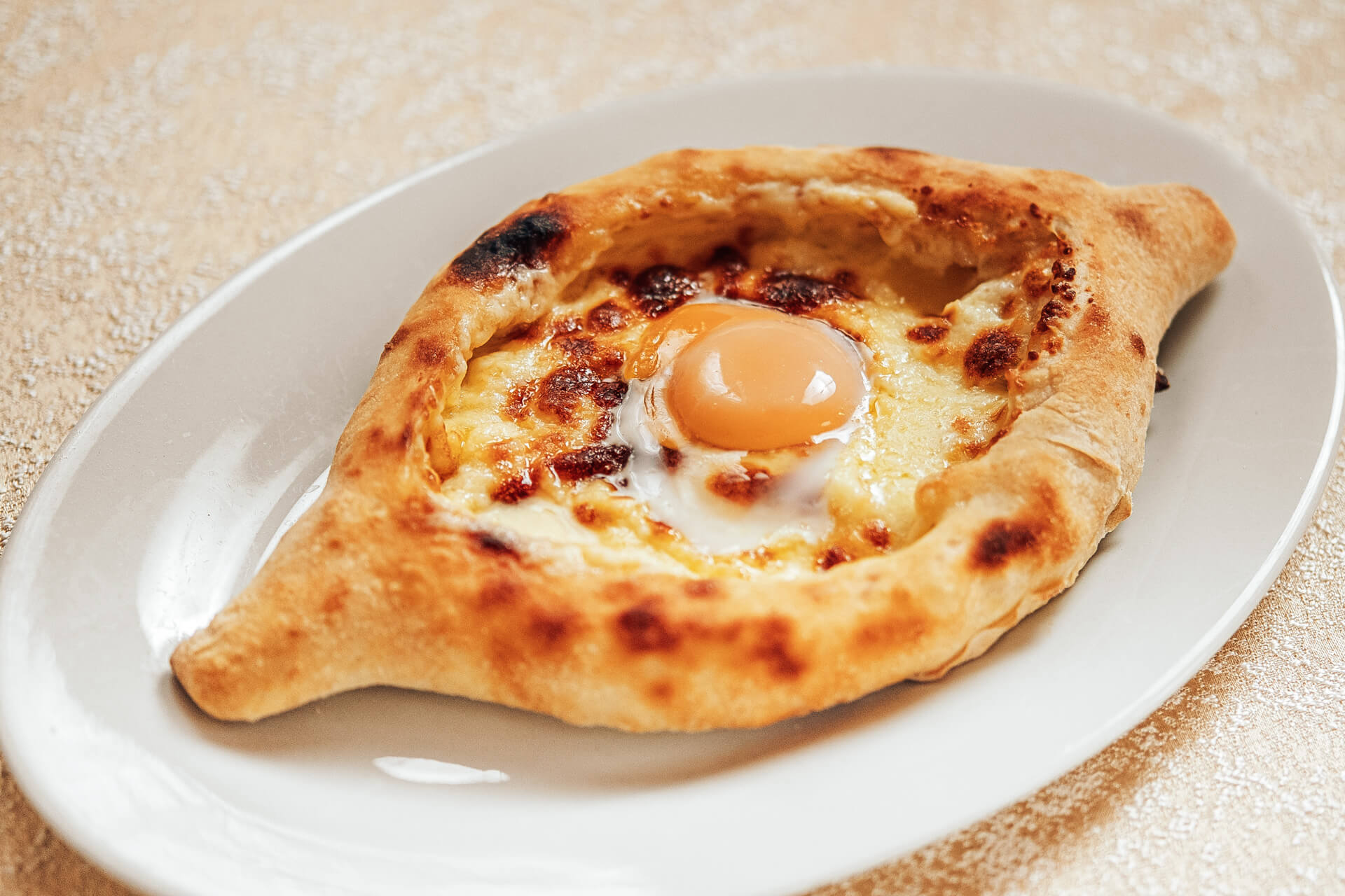 Хачапури по-аджарски «Лодочка»