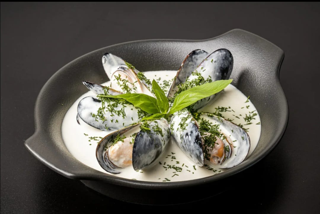 Мидии в сливочно-чесночном соусе