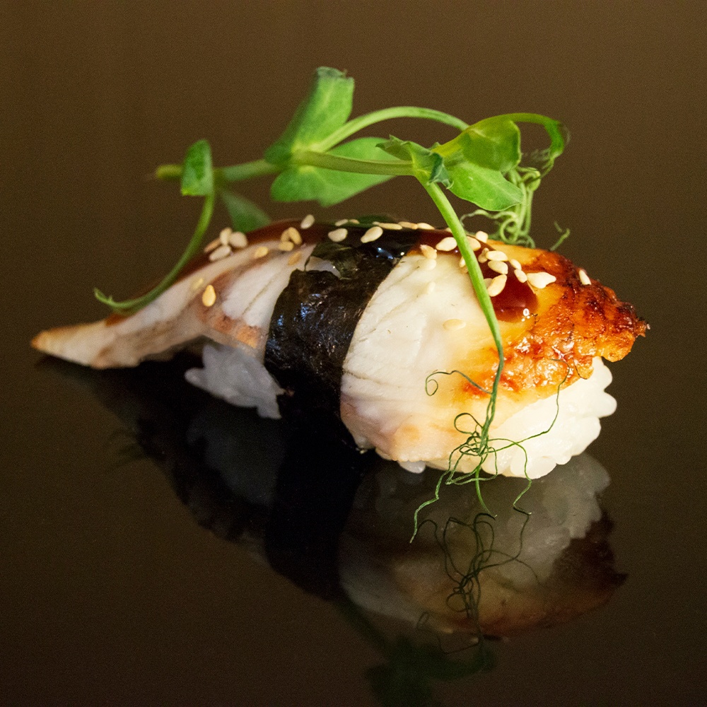 Суши с угрем