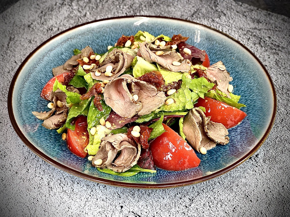 C ростбифом и вялеными томатами