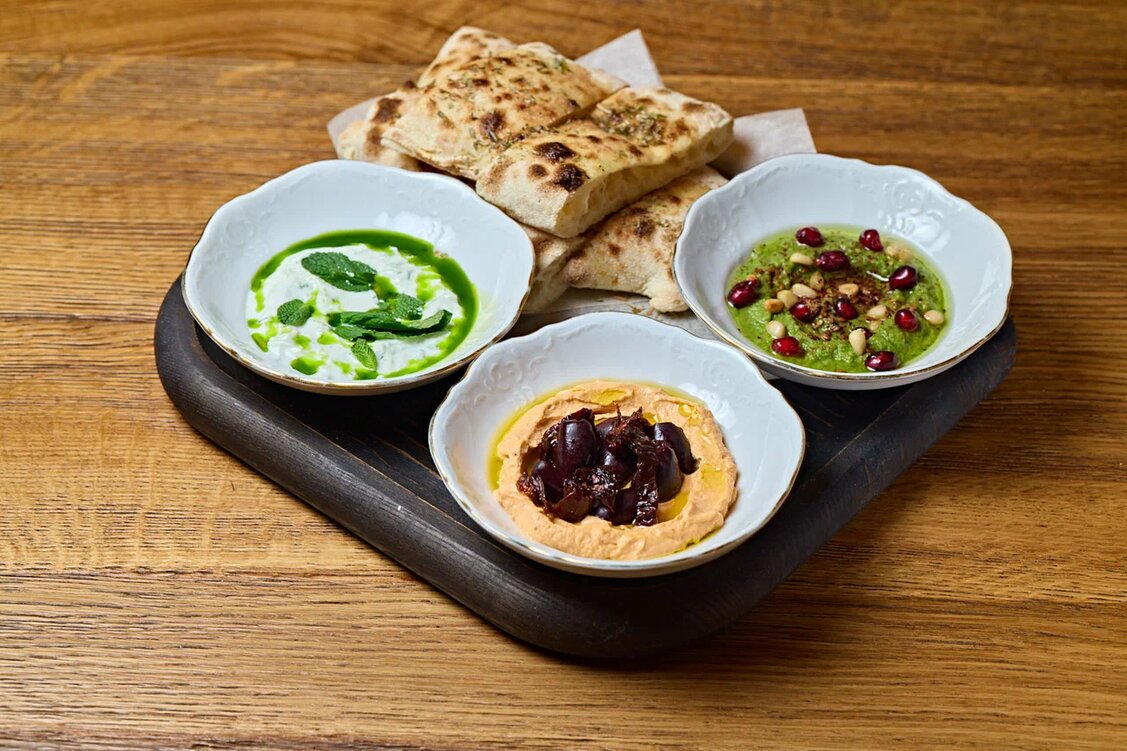 Восточное ассорти мезе 