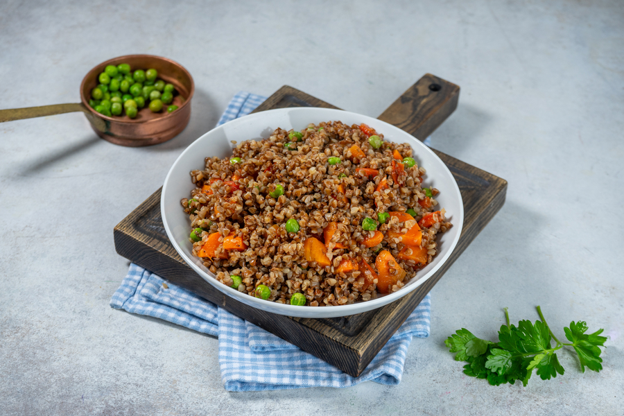 Каша гречневая с овощами