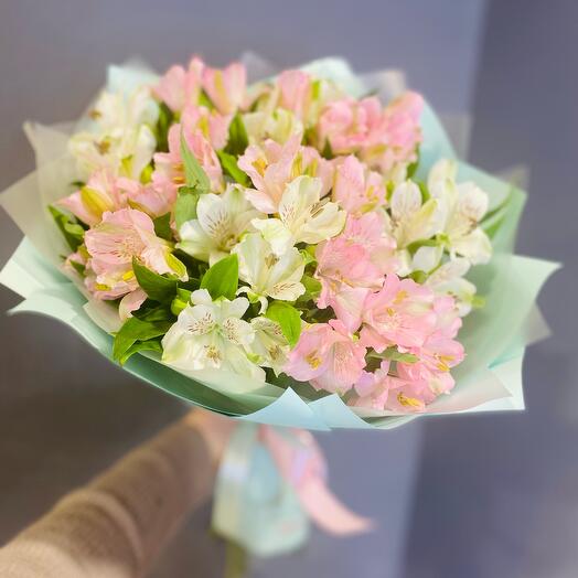 9 альстромерий