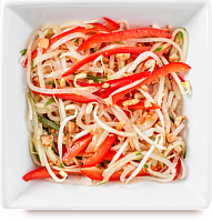 Салат с дайконом и проростками