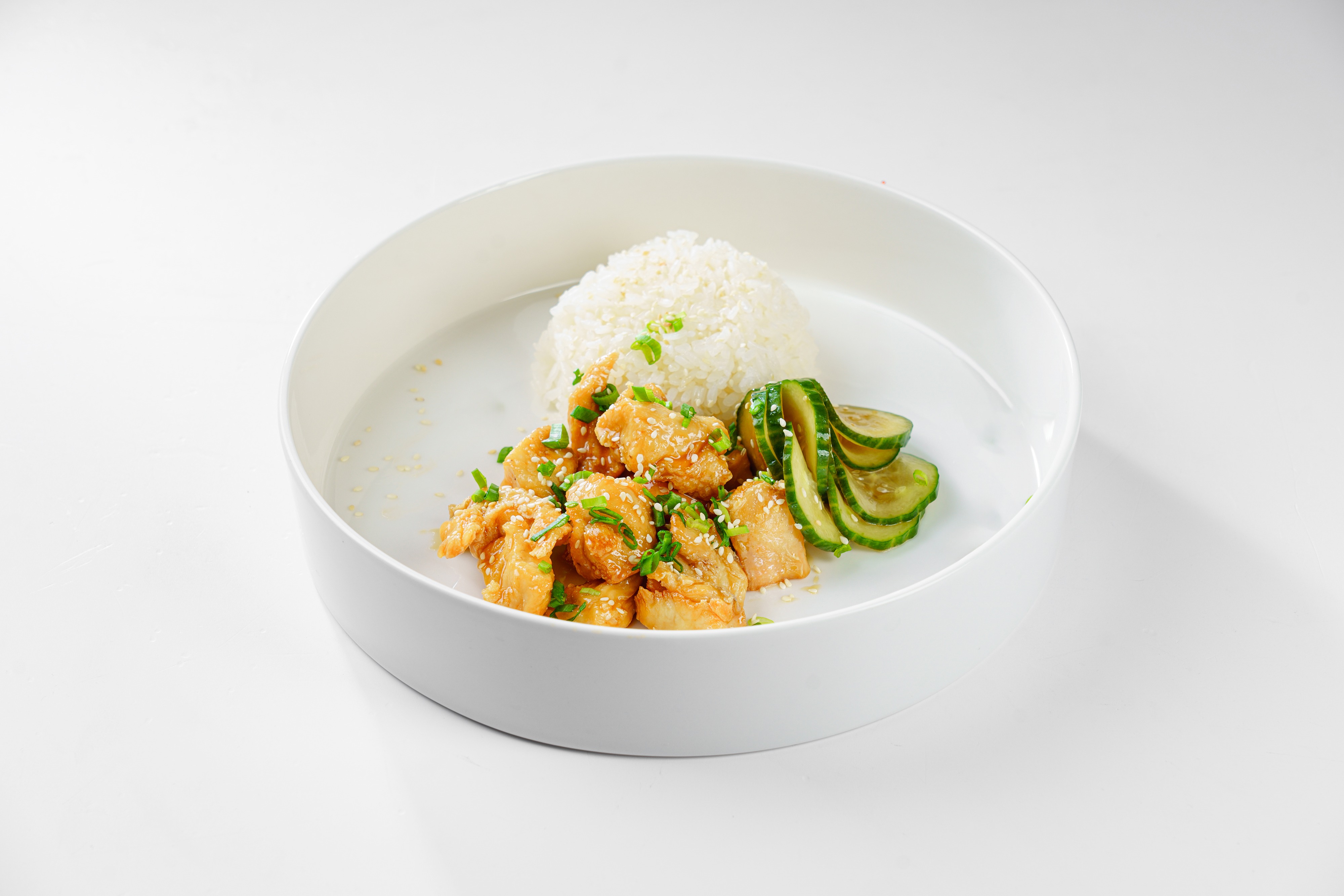 Кунжутный цыпленок с рисом
