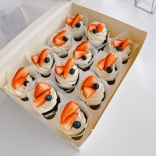 12 капкейков шоколад с карамелью