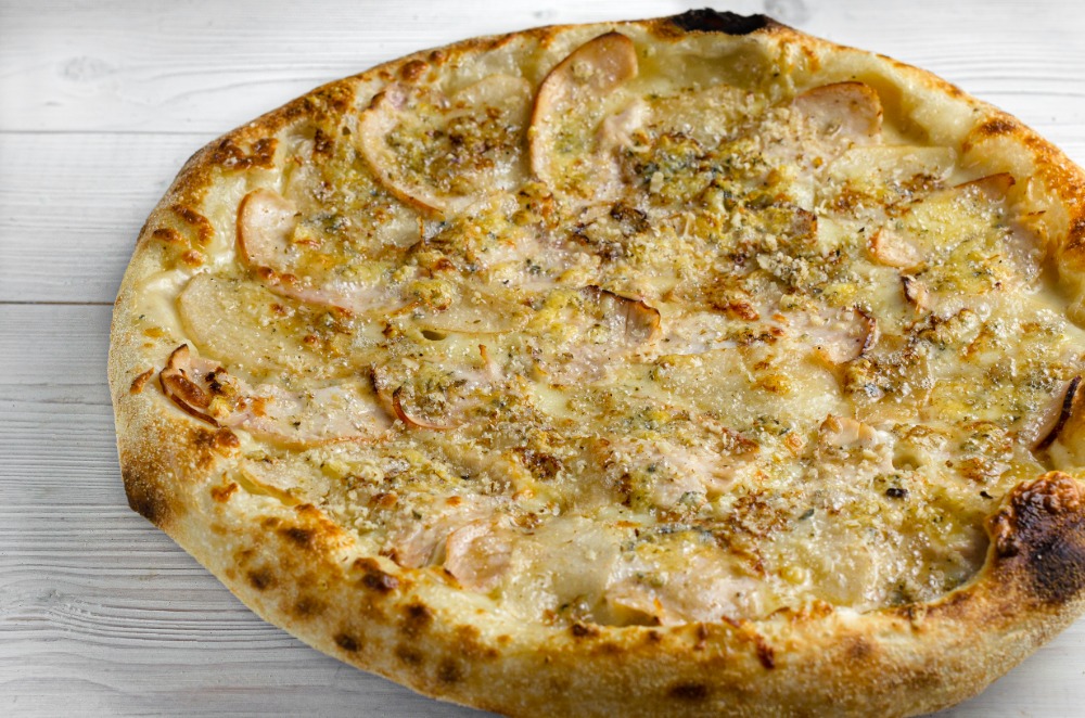 С грушей и орехами 23 см