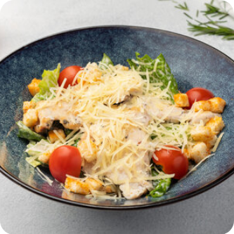 Салат Цезарь с куриной грудкой
