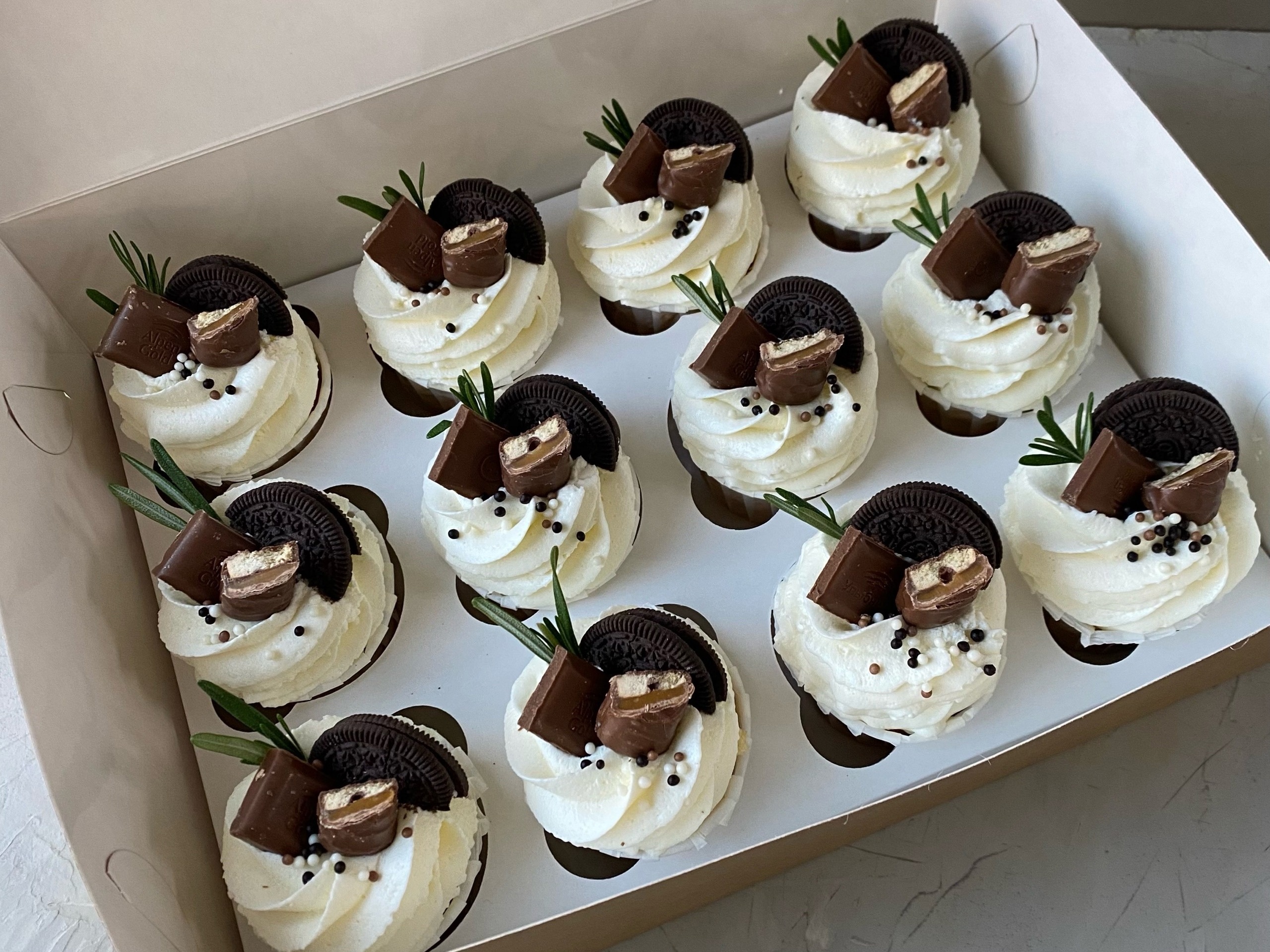 Набор капкейков 12 шт