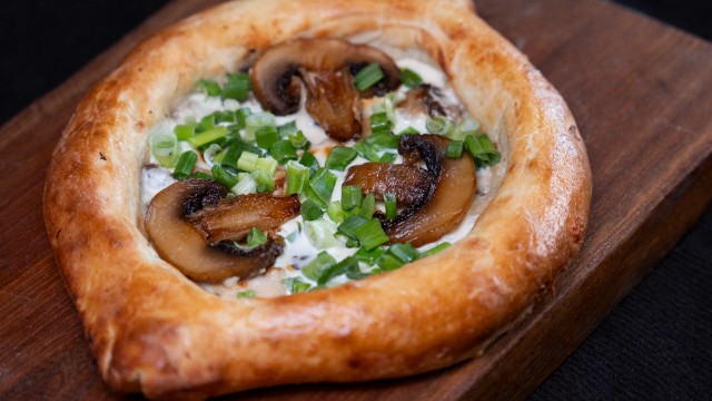 Хачапури с грибами и курицей