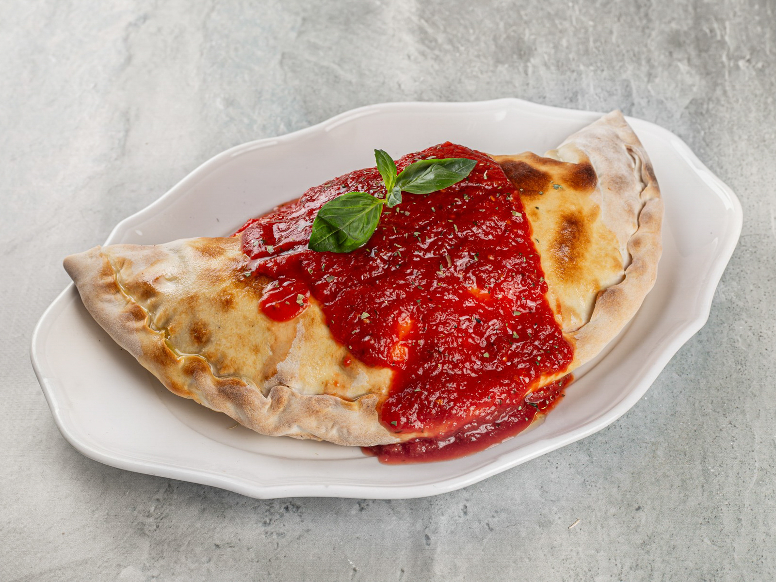 Кальцоне "4 сыра с ветчиной"