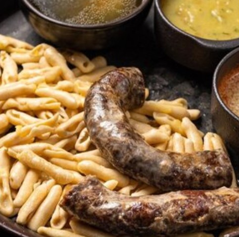 Жижиг-Галнаш с колбасой