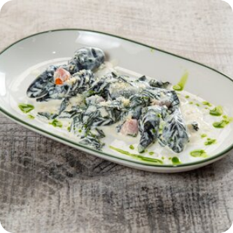 Равиоли с лососем и креветками 