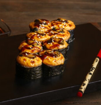 Запеченный ролл с мидиями