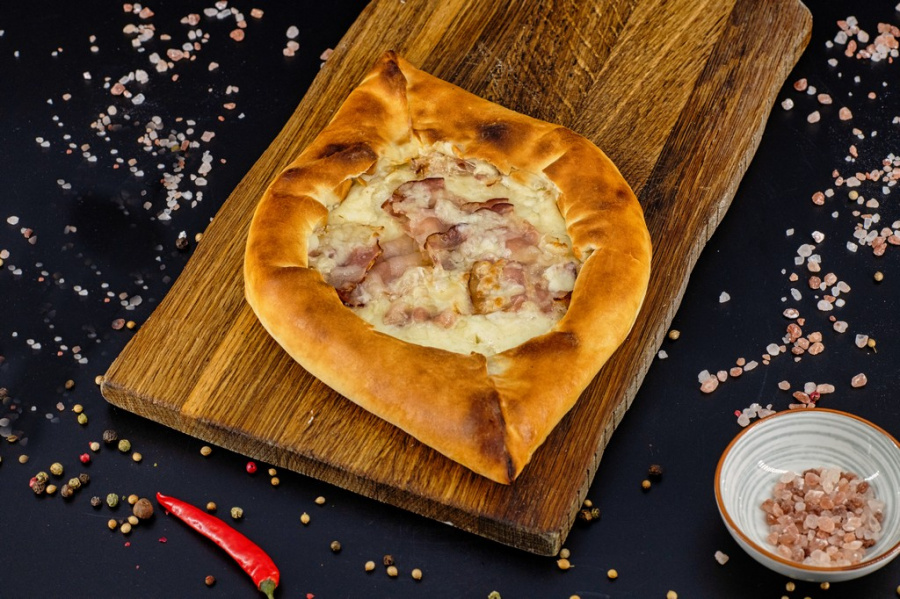 Хачапури с беконом