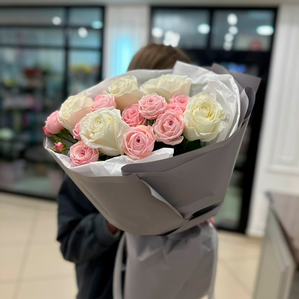 Авторский букет (предзаказ) 694