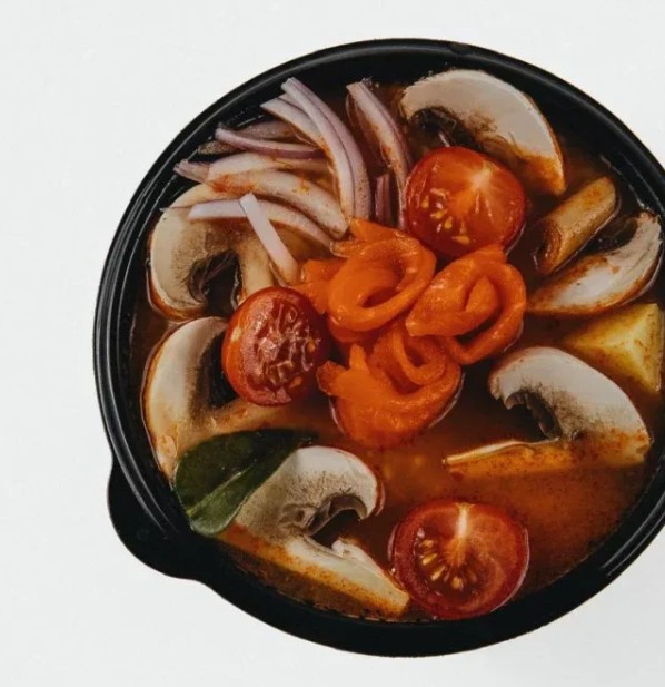 Суп Том Ям с лососем