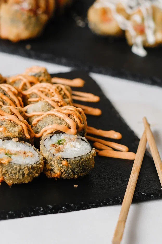 Спайси лосось темпура.