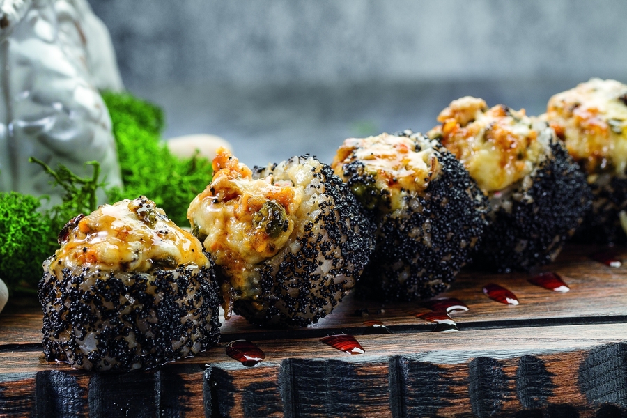 Запеченный ролл с мидиями